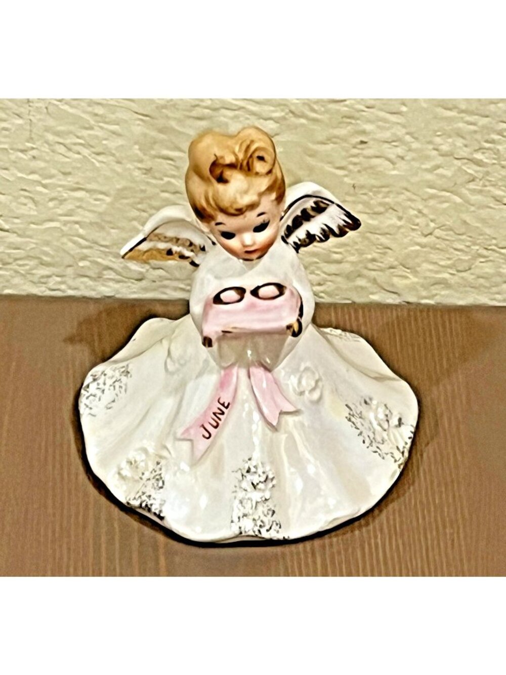 Vintage Norcrest June Angel w/Wedding Rings F-15 Iridescent Dress Japan Sticker